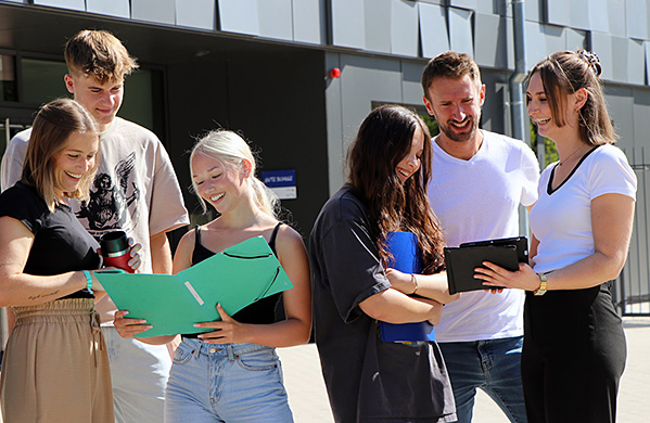 Börde-Berufskolleg-Schüler Börde Berufskolleg Schüler